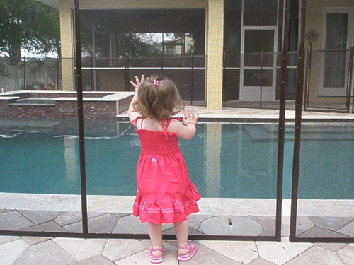 PoolGuard_USA's profile picture. Selling the nets, fences, and covers that will keep your little swimmers safe.