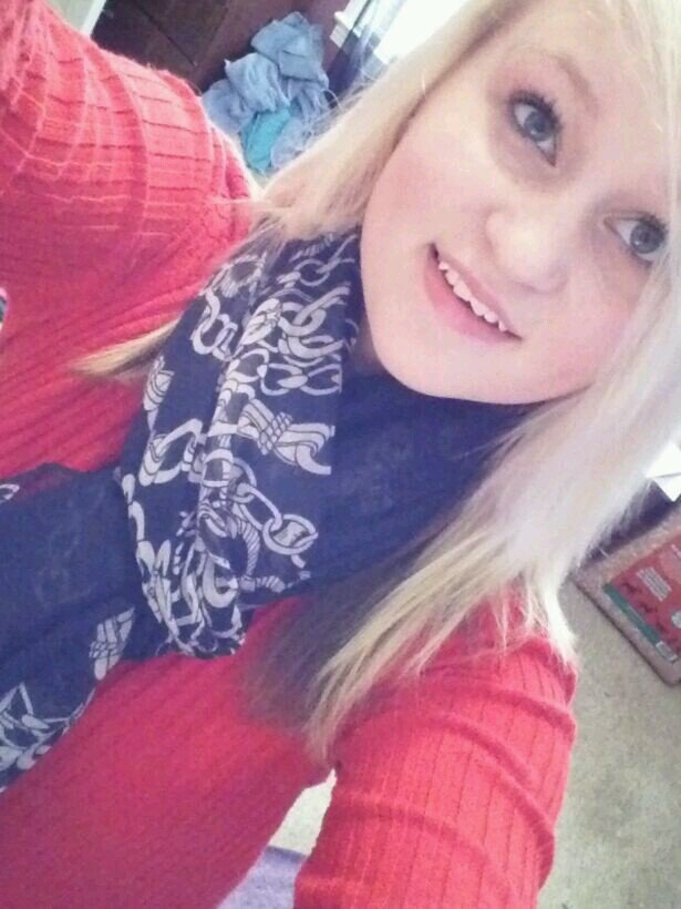 I love to sing, and hang out with friends! Also follow me I follow back!