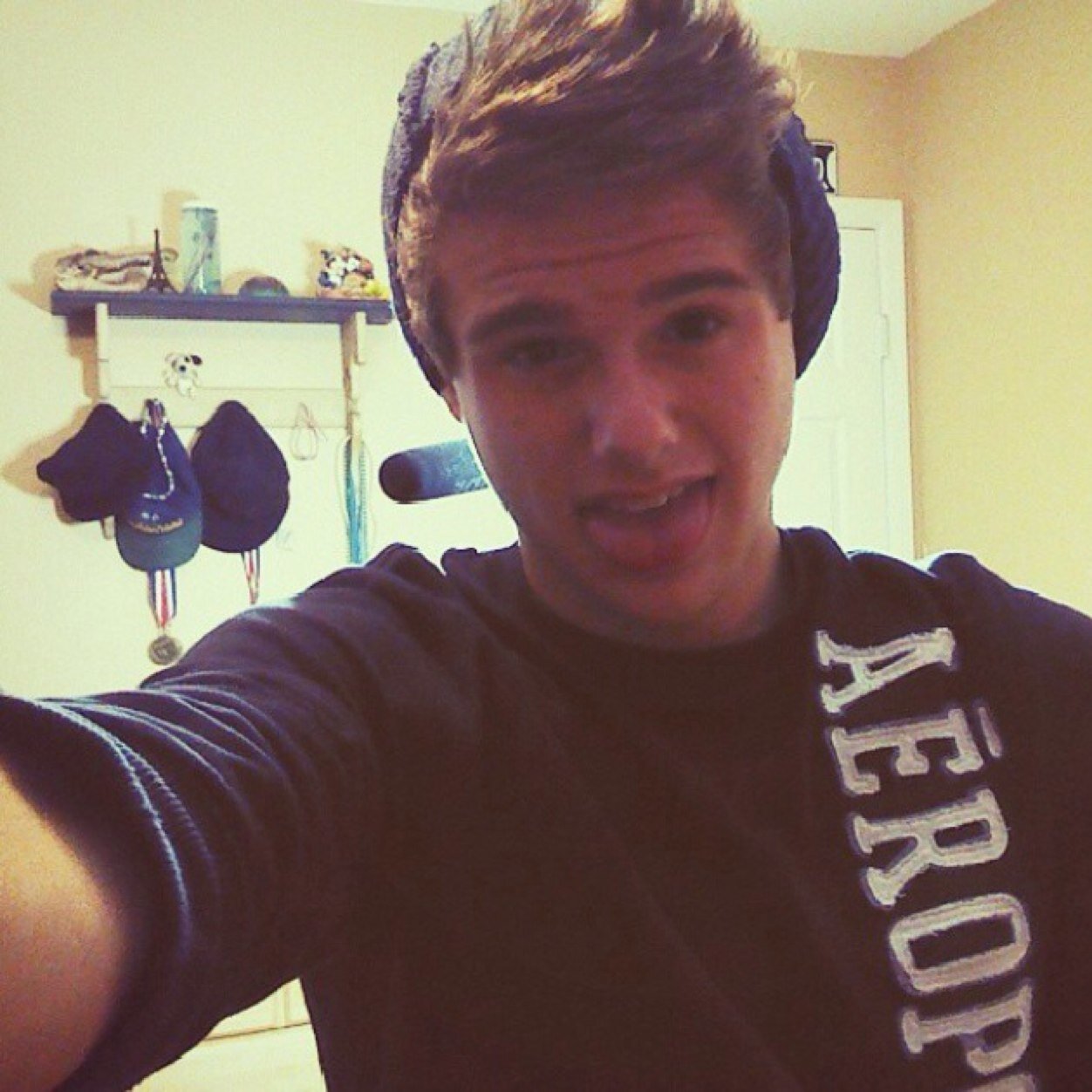 Fan account for Mikey.