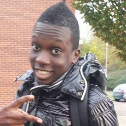 salut jhabite a evreux follow me :)