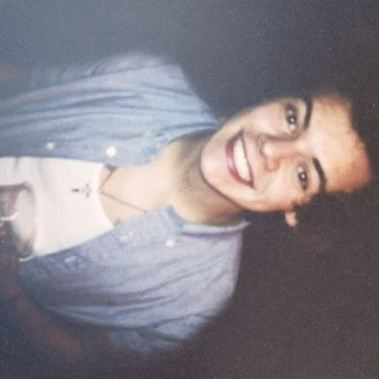 Harry, upside down. [rp/bi] x