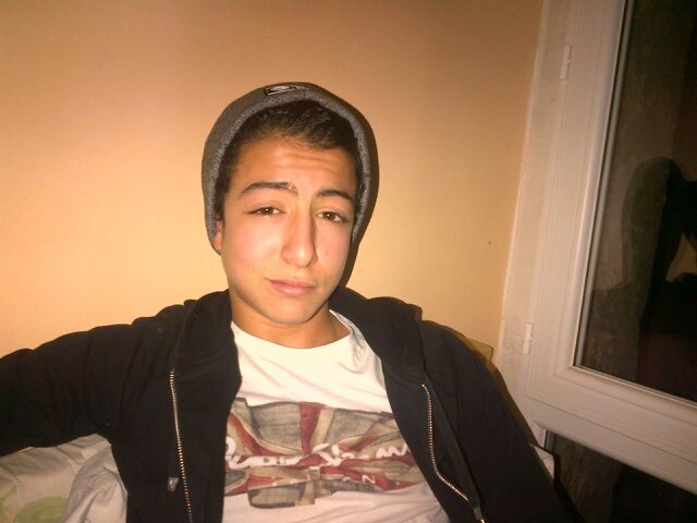 Ptit robeu bg!celibataire!