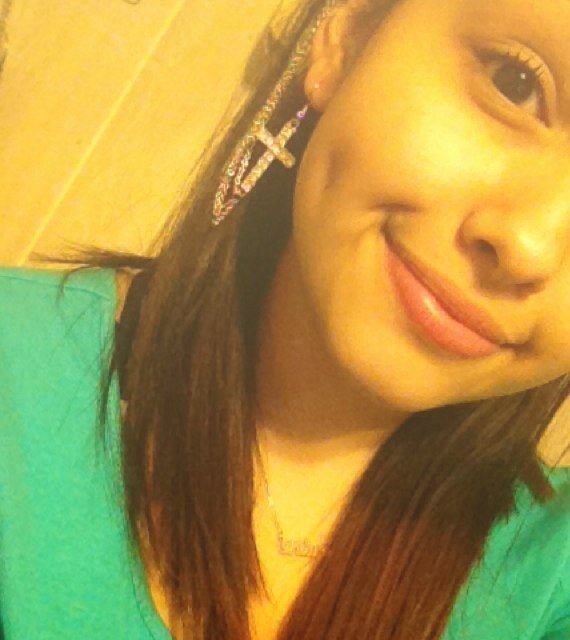 please follow and ill follow back . Xoxo