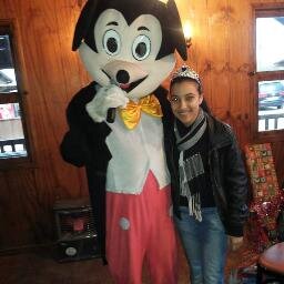 Hey =) I'm Directioner you too ? Follow me =D
 My trip to London was BEAUTIFUL
 Yéépàà !!! [MANGER] {Love eat} [Eleanor-Danielle-Perrie-Sophia]
