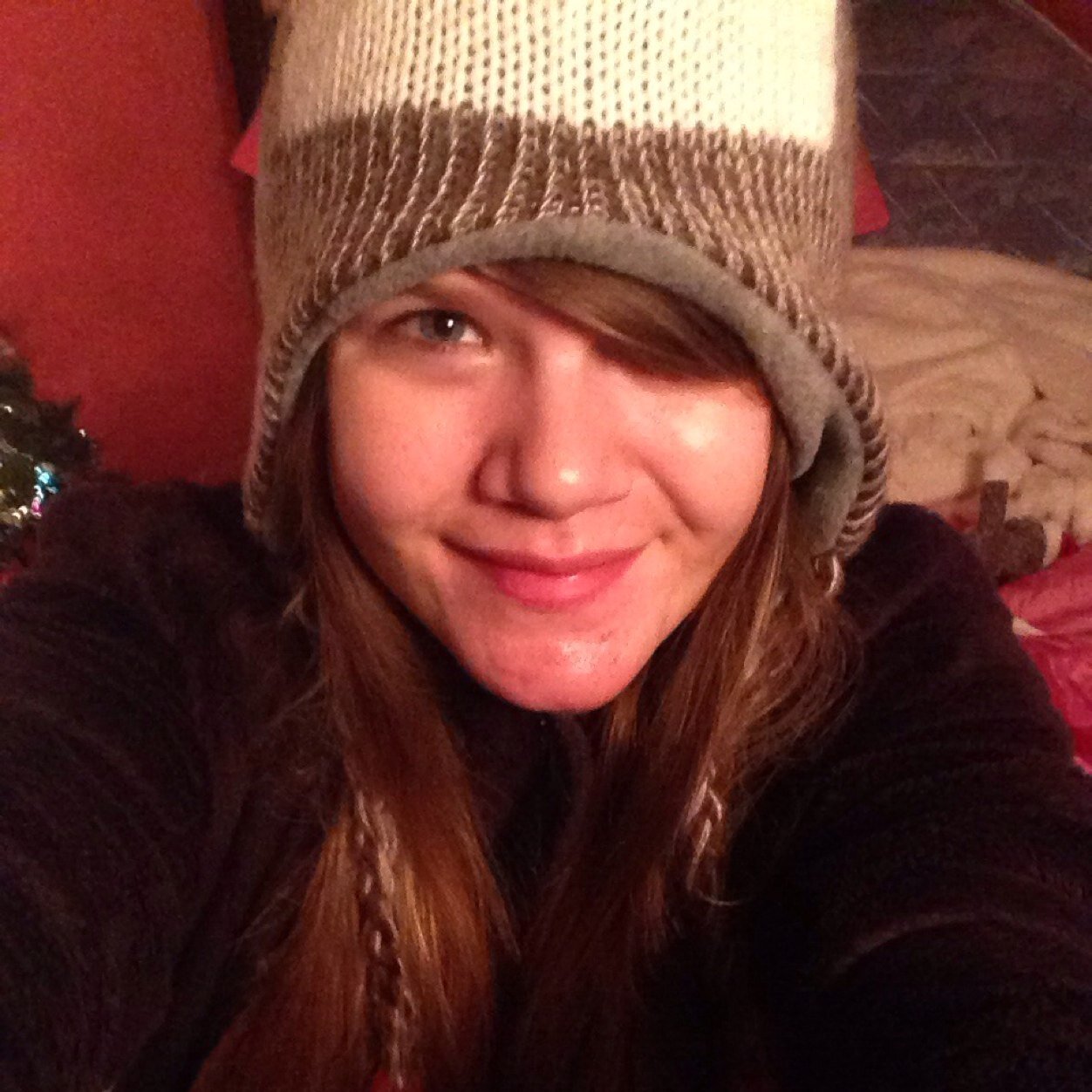 16 :) follow me i follow back :3