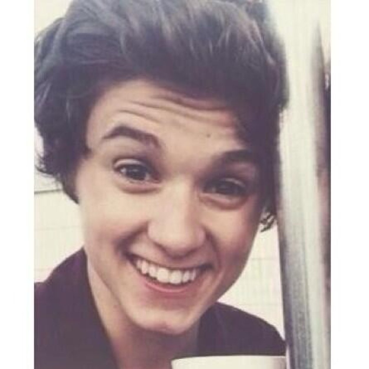 follow @snowflakesbrad