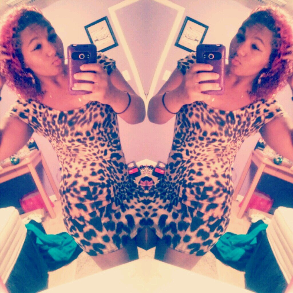 £ëšbîäñ 
Short (5'4) 
Employed♥ Mixed Af Habla Español  X'o Til I OverDose
 
C/o 2015 
Kik -ovoxoamor