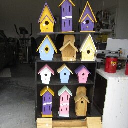 Bill's Custom Birdhouses specializes in building only the finest birdhouses in the world.