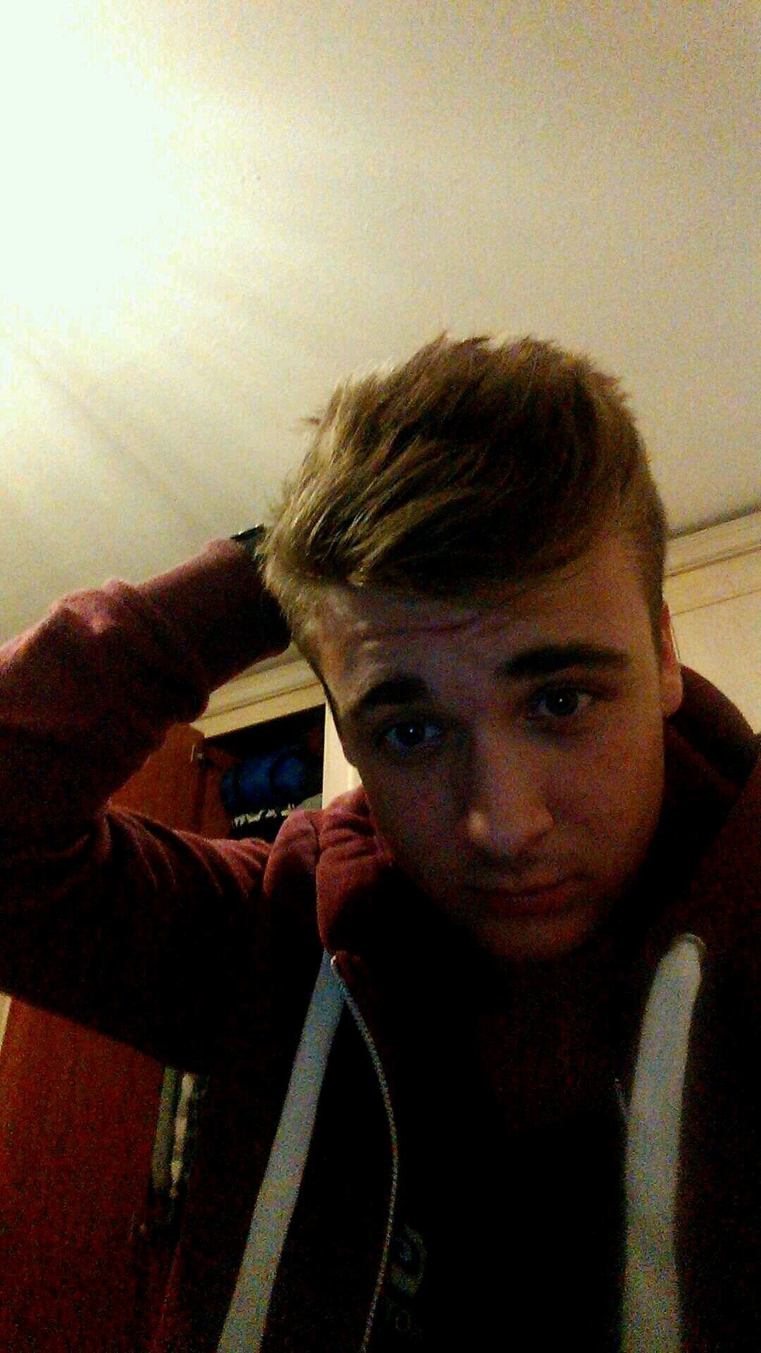 AaronJames0904's profile picture. 