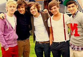 I'm just a teenage girl. Don't judge me. I'm  just a carefree Directioner. xx