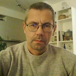 RzDn's profile picture. 