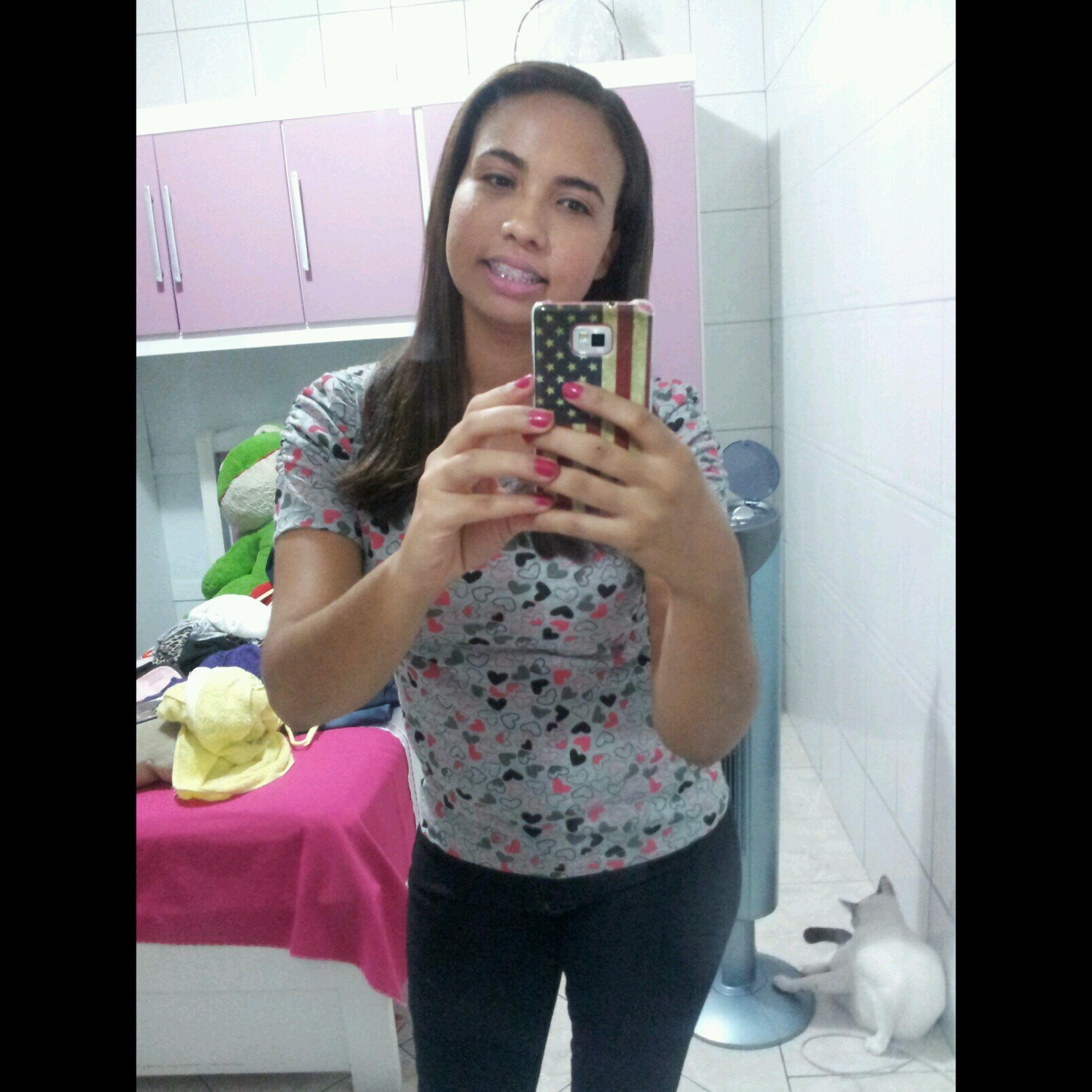 Não vou mais tentar esconder
Dessa vez prefiro dizer
Olhando nos olhos
Abrindo o meu mundo pra você...
Tudo o que eu não falei