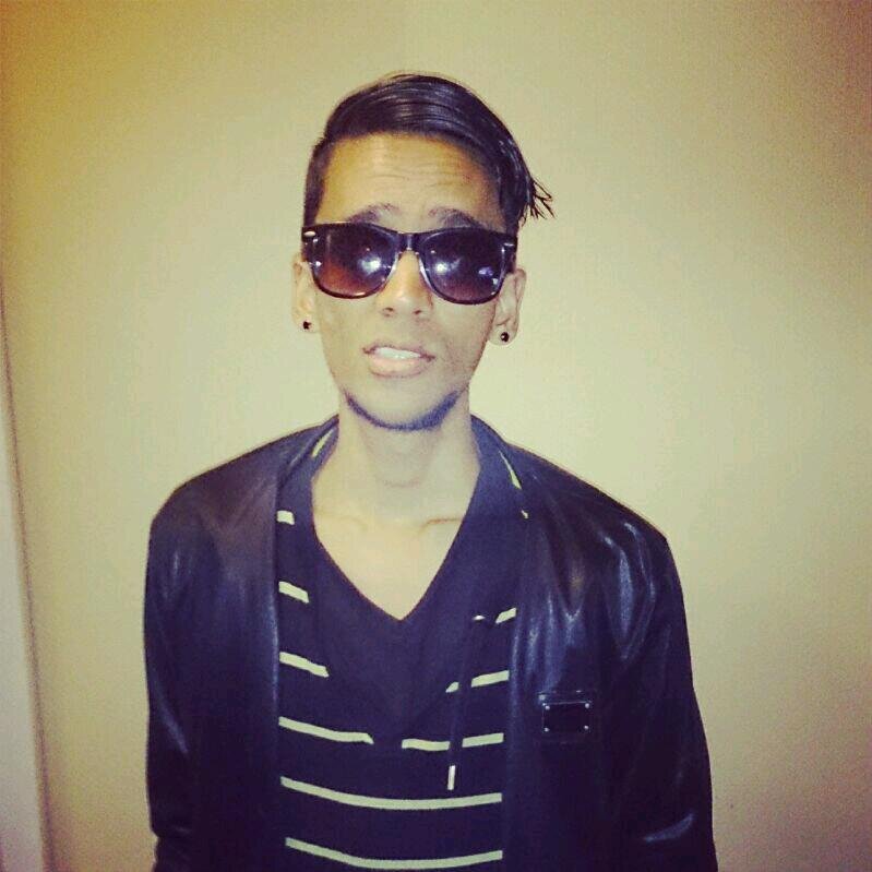 ▪ 19+ Purmerend Surinamer

Main account @valsspeler
-