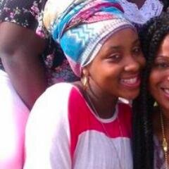 SimplyShakeena's profile picture. 