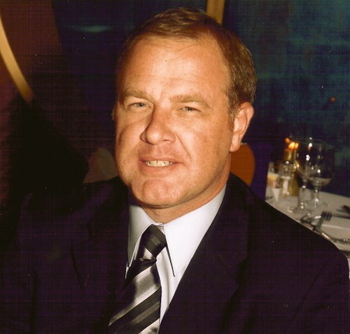 bfayling's profile picture. New dad, fan of all teams Michigan, professional mobile/new tech revenue creator