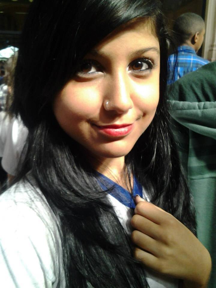 Eu que vivo com α cαbeçα nα luα, com músicα no ouvido e corαção nα bocα :)
eu sou meninα e mulher, eu sei muito bem o que quero .