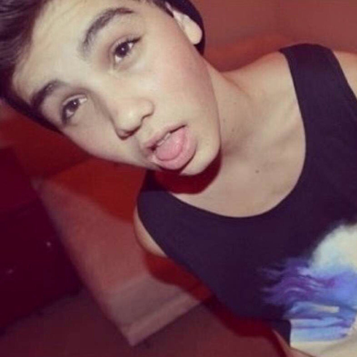 grungefranta's profile picture. hi could you please follow @whatsafranta please ily stay fab