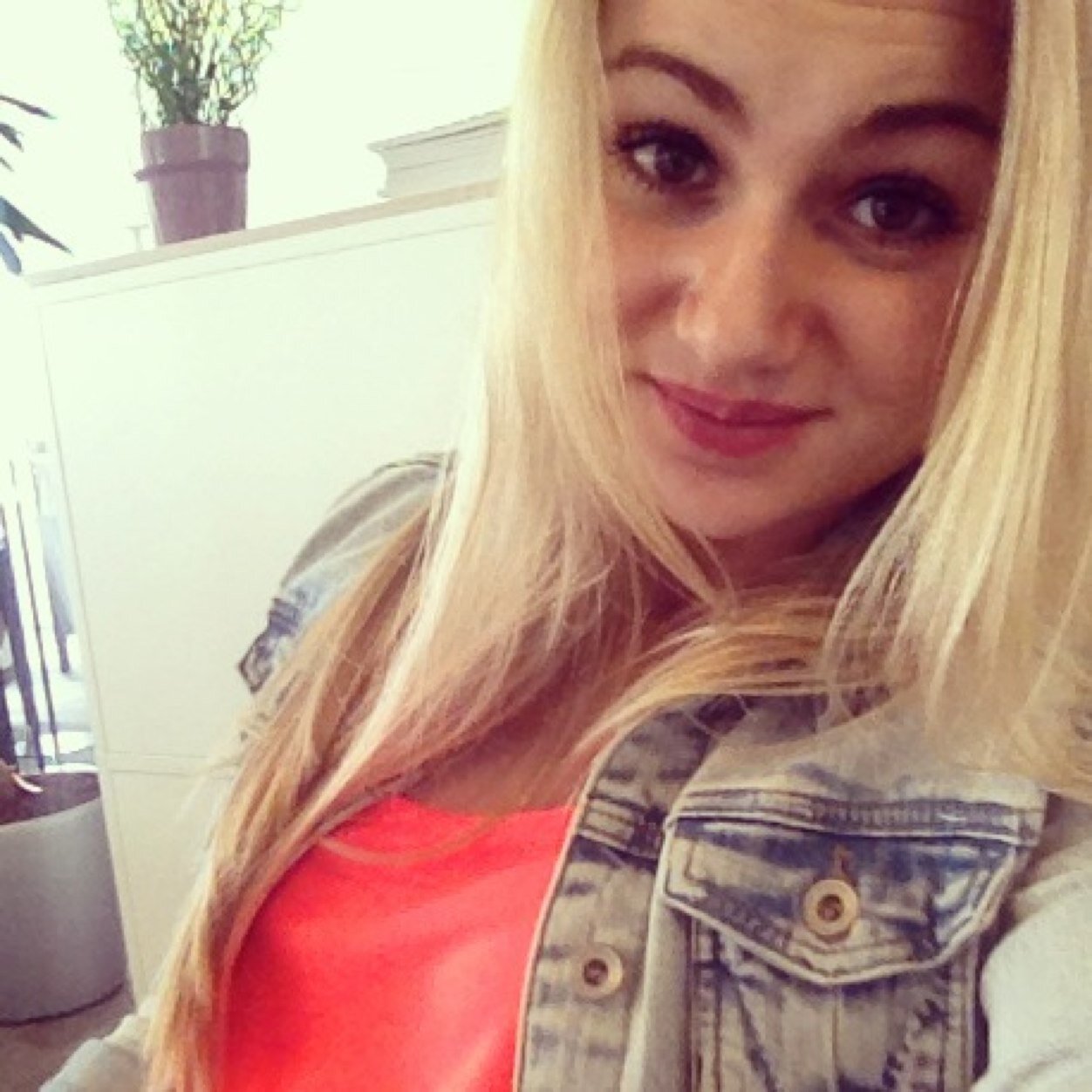 #TeamIphone #TeamBlonde ♡ Insta - EmmaWtd