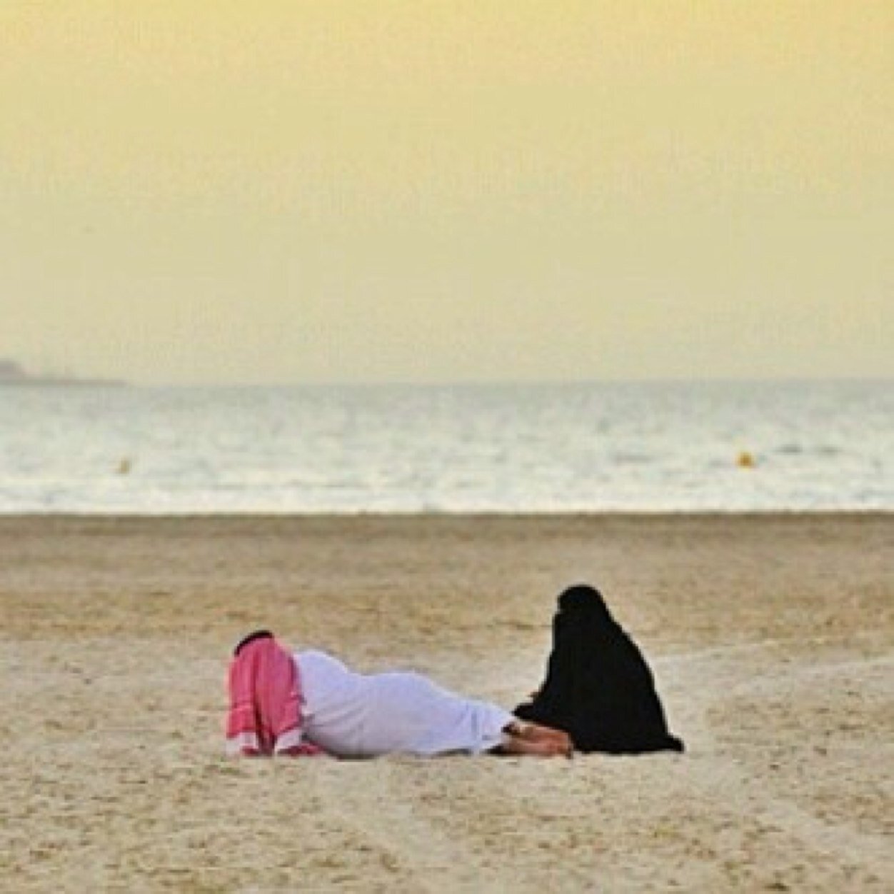 ربي اجعلني ابنه باره واختاً رحيمه وصديقه حافظه للسر وحبيبه وفيه ♡.