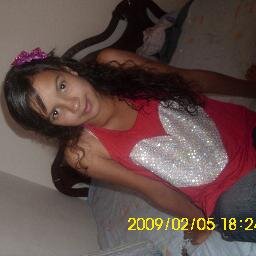 estudiante,cantante,compositora