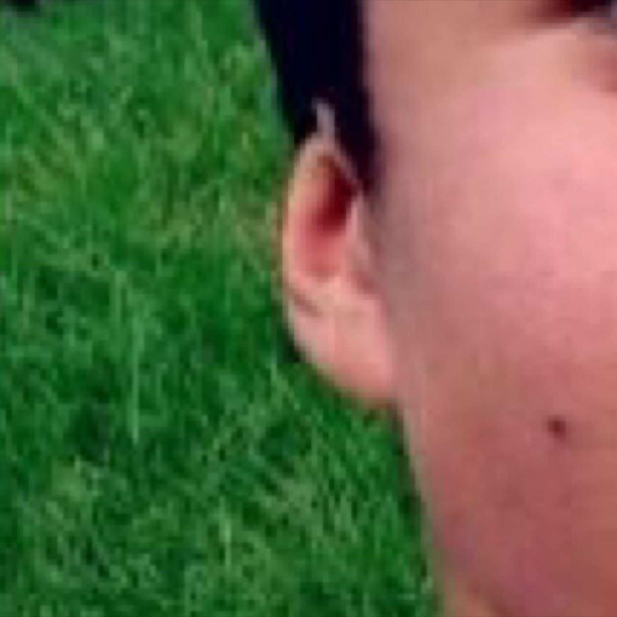 The Official Twitter Page of Calum Hood's earlobe (also known as Carl) ask me things about myself