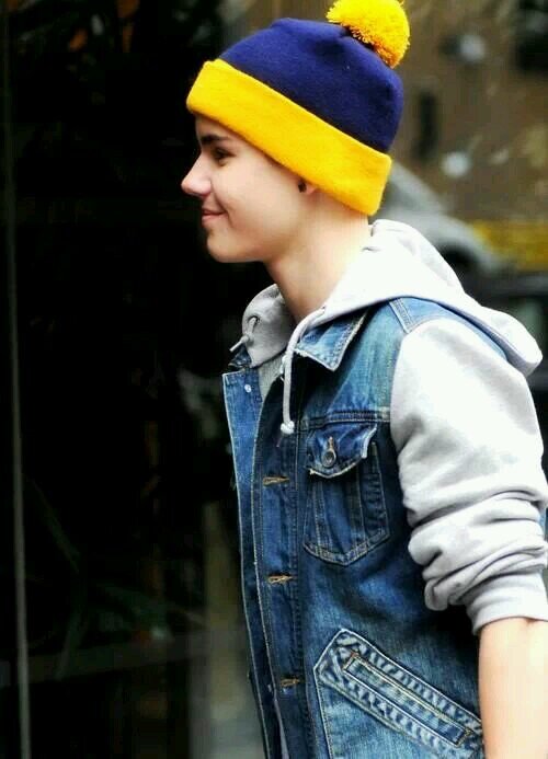 I give u a free follow, please follow @perfxcanada & @awesomesince97x♡