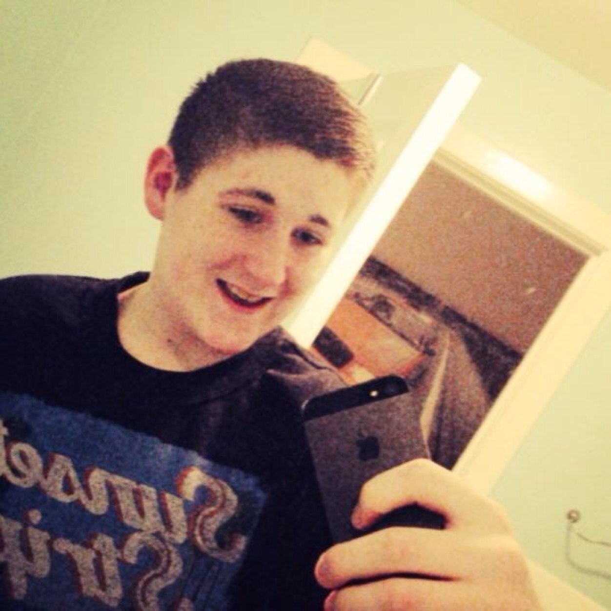 Beewilson16's profile picture. Brandon wilson scotland folow me and ill follow back 
Snapchat brandonWilson97
Instagram brandon23670