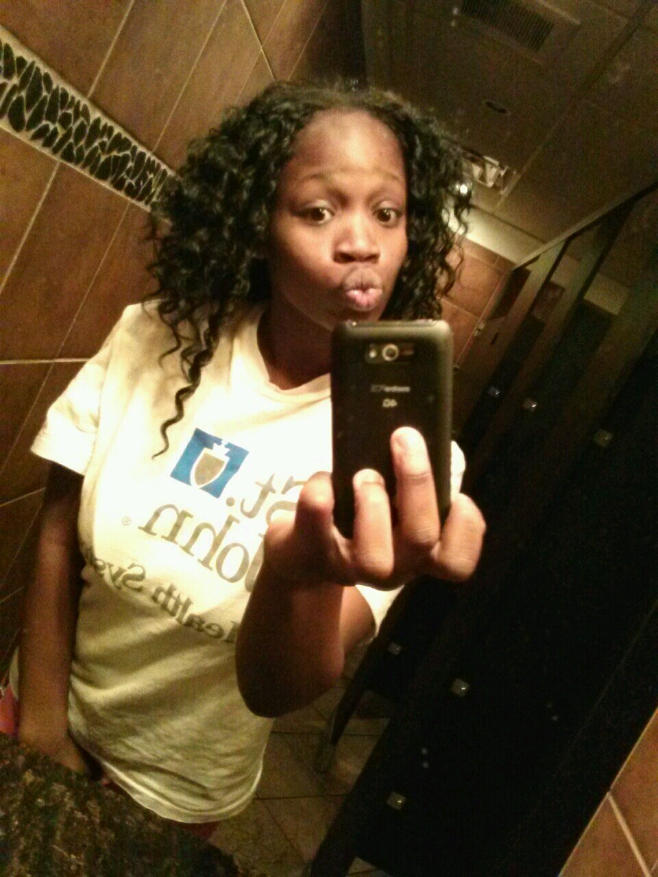 Cute, smart, 5'4, im very nice but if yhu fuck wit mhe the wrg way  yhu will c mha otha side of mhe