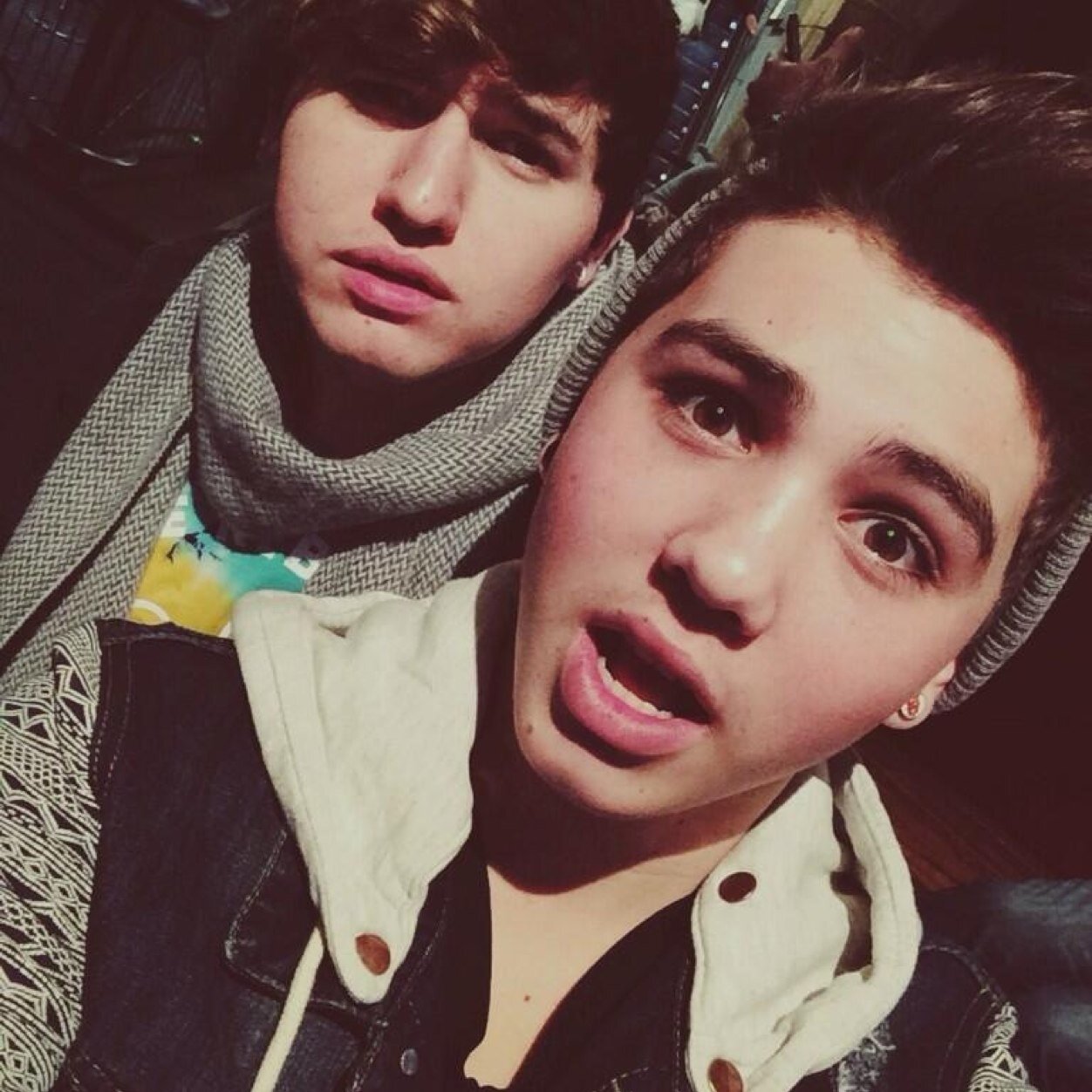 screamingforo2l's profile picture. i love our second lifee /-\ 
i want follows , PLS . 
0/6