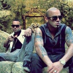 Wisinyandelera hasta la muerte digan lo que digan voy  seguir a Los Lideres Por Siempre ellos no son simplemente una moda ellos son mi estilo de vida mi pasion!