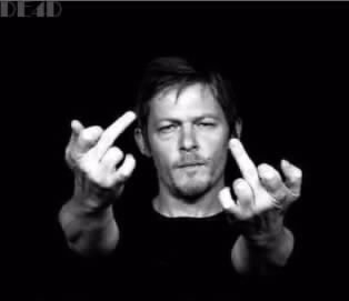 Eu sou viciado em The Walking Dead
segue que eu sigo de volta