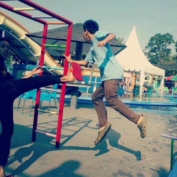 aseptyanur_'s profile picture. Line move to aseptyanur_