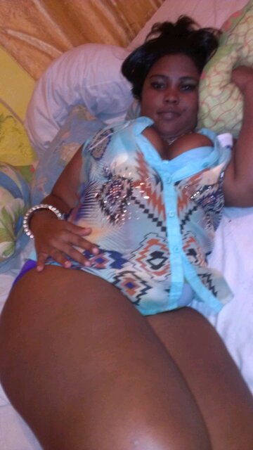 tashanasweets's profile picture. No matter what de circumstances are,mi nar. Bow to nuh satan king jesus mi say