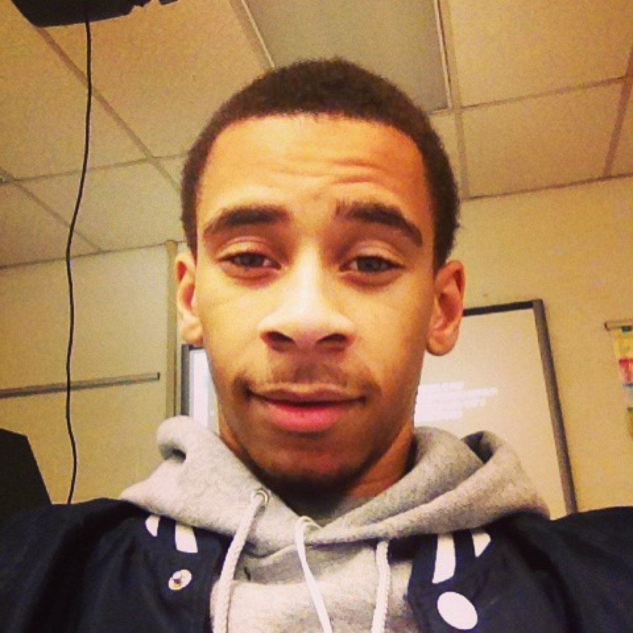 18 #TeamMIGHTFollowBack mention for a follow bac or I won't follow
