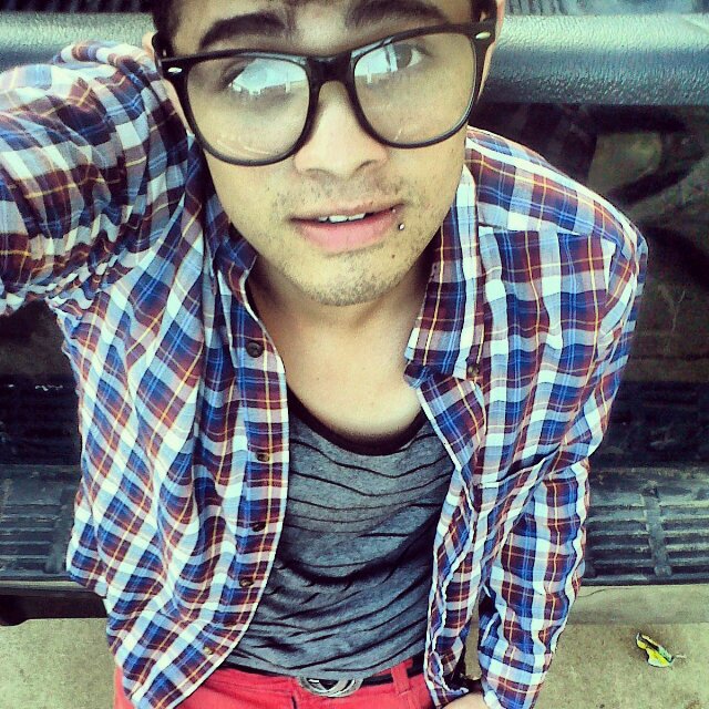 FerLittleGeezy's profile picture. ☇ Instagram: fergeezy1  @DeLaGhettoReal @MOTAGUAcom.      #GeezyBoyz