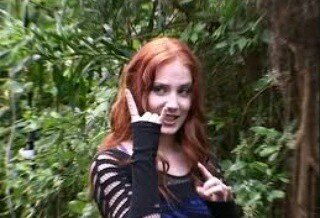 Im in love with Simone Simons. She is so fucking perfect.