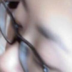 ２０代後半の淫乱女です。独身ですがセフレは何人かいます。エッチするお相手は随時募集してますのでよかったら声かけてください。おちんちんがふやけるまでしゃぶってあげますよ。もちろんその時は私のおまんこも気持ちよくしてくださいね。