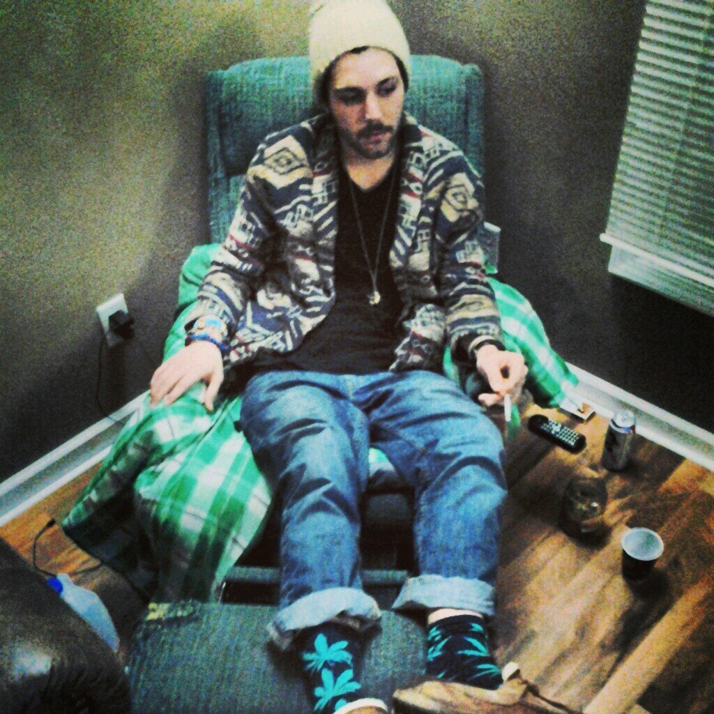 Professional Mogul/Artist/Musician/Comic/God/Life Coach/Porn Star/Chef/Botanist/Shit Talker/Nap Taker... instagram: ZesusCain