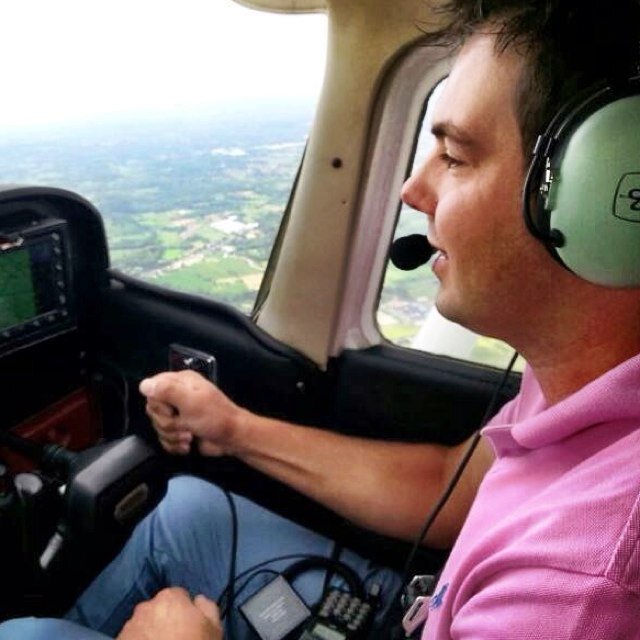 Radio Sales Representative | zendamateur | watersporter | golfer | vliegliefhebber | Duitse autoliefhebber