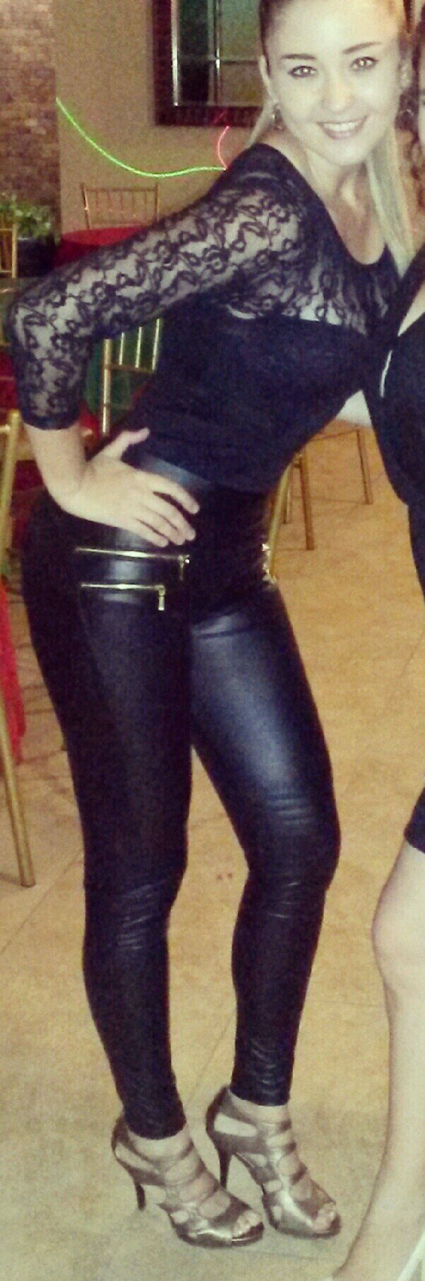 fatita17's profile picture. 