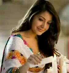 Roleplayer of Anushka Sharma . India actress . [Jab Tak hai Jaan]