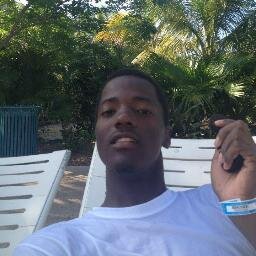 Lil sis waz here @caribbeangurl_|| @SaluteABxtch_ Ŵαṩ Ἧṵrr :) #faithful RIP DADDY :(