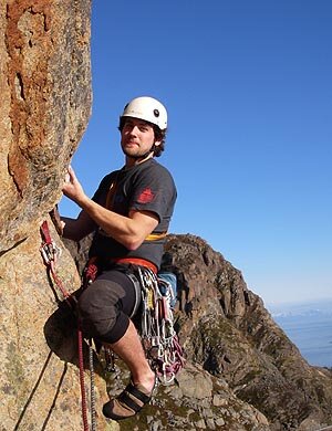 Laureato in matematica. Lavoro come programmatore e amo la montagna