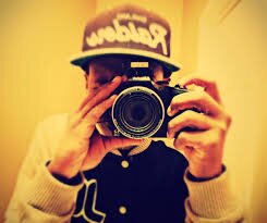Welkom bij @Swag_Verteller. Leuk en actief tiener account ! En trouwens nu je me bio leest volg me ook gelijk dan :) Eerste tweet 27-12-2013