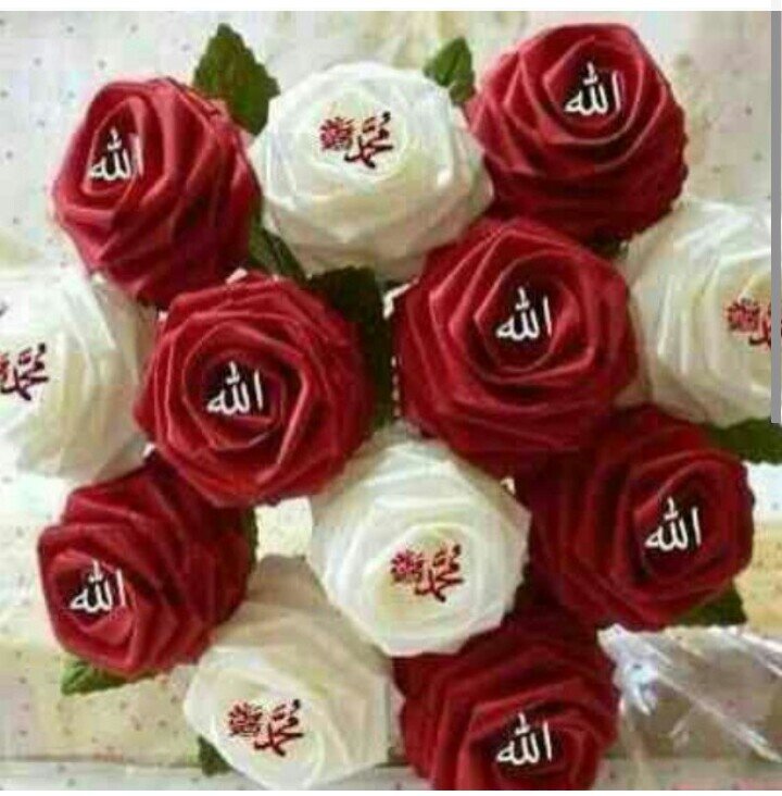 كوُنوآ علَى ثِقہ آن هنَآك رباً آذآ سمع عبدہ يتضرّع آليہ أهدَآہ أضعَآف مَ أرآد ♡