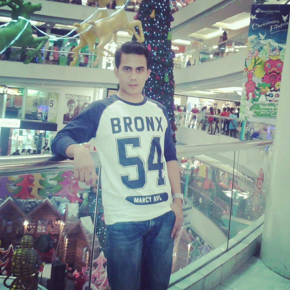 PaulHaean's profile picture. Nice