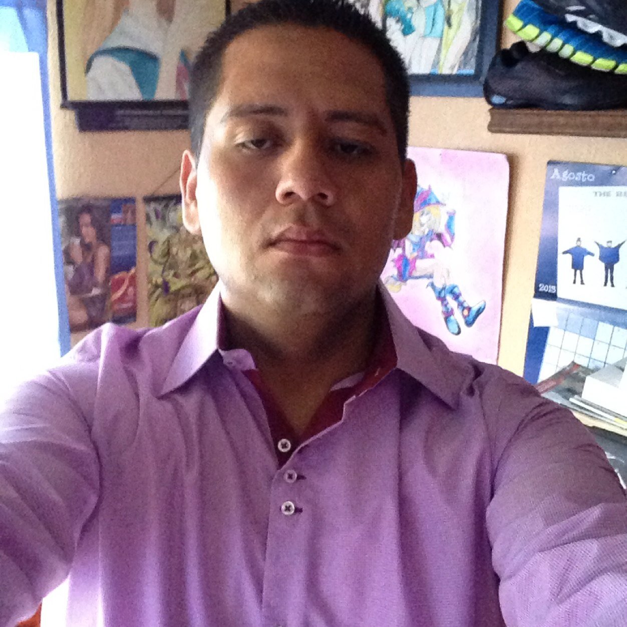 Soy diseñador grafico digital y tec. En programacion y administracion de redes computacionales.