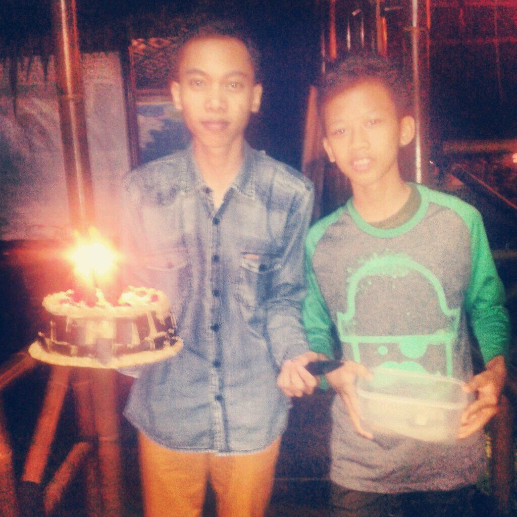 Vokal in band @Forlastsunday and fans thanks support me and band Forlastsunday