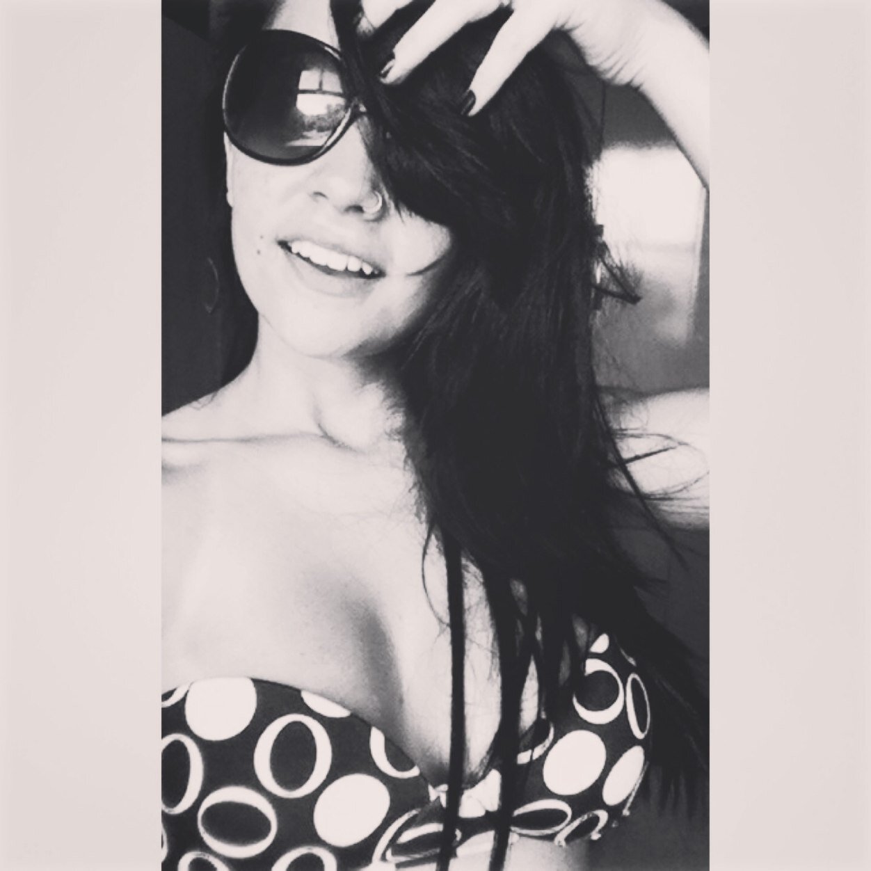 160 caracteres não seriam o suficiente pra tanto carinho^^ além de tudo estamos aqui rumo a quase sete anos eu te amo idiota panaca cachorra /@breebsss