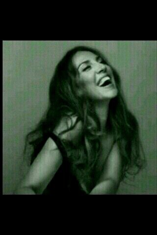 Naranjista  siempre. @monicanaranjo mi idolo. una de las mejores personas de este mundo lleno de fals@s,¿su sonrisa? una droga.